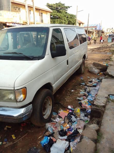 A picture of Ford bus