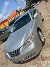 A picture of Lexus es350 2010 model first body pan with good engine