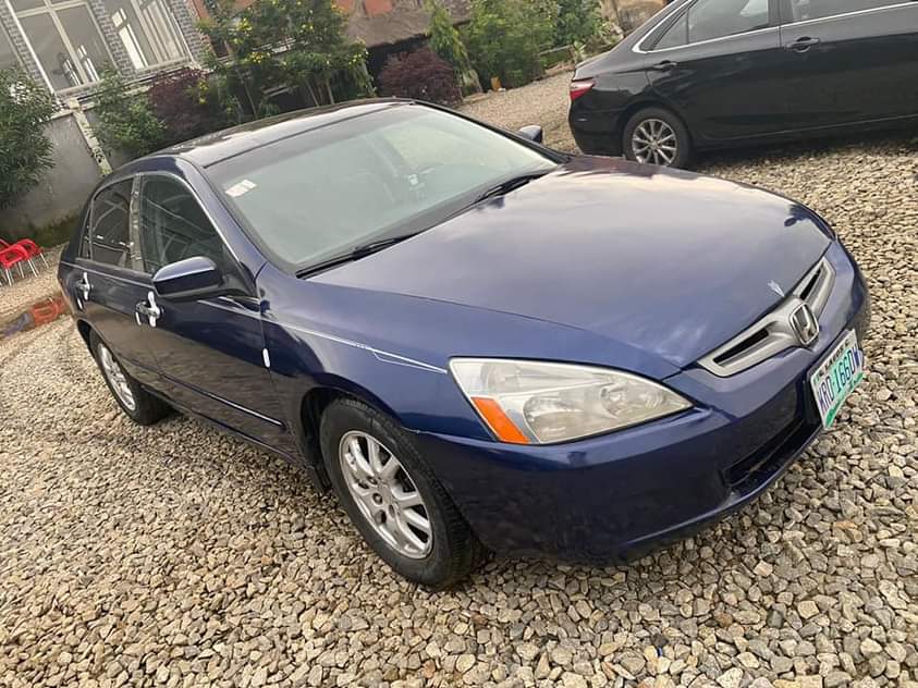 A picture of Honda Accord 2005 4plugs engine untampered gear smooth ac chilling