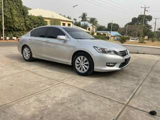 A picture of 2013 HONDA ACCORD