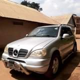 A picture of 2003 Mercedes Benz ML 320