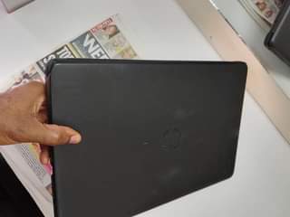 A picture of Hp Intel Celeron 500gb 4gb ram