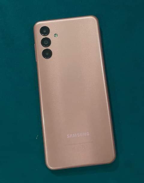 A picture of Samsung A04s
