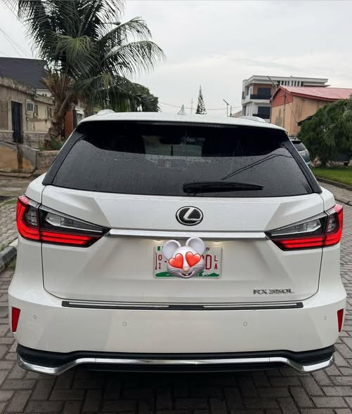 A picture of Car