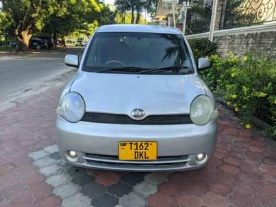 toyota sienta