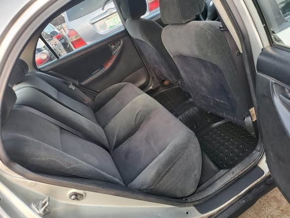 A picture of Distress 2004 Toyota corolla