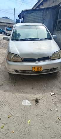 A picture of Toyota platz