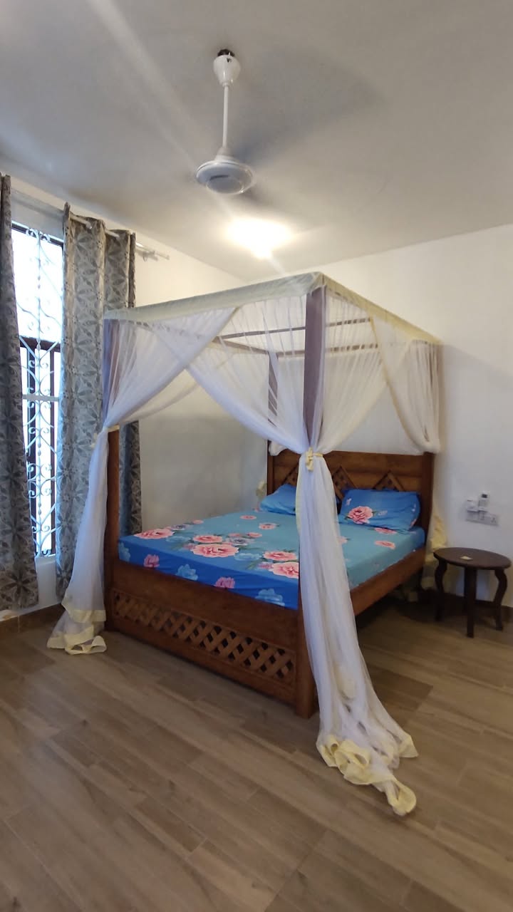 A picture of 1 bed 1 bath Apartment condo
