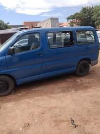 A picture of Toyota Hiace Bunnet