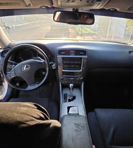 A picture of LEXUS IS250 2010 1st body