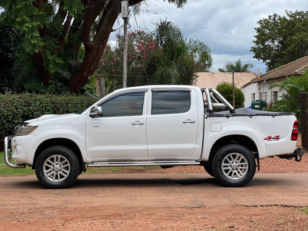 used toyota hilux