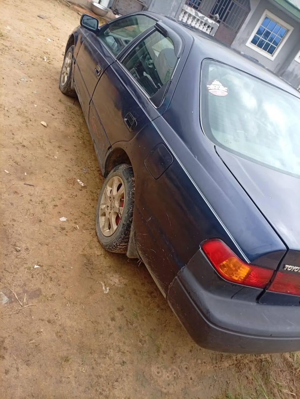 A picture of Distress sale Toyota Camry drop light