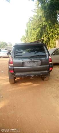 A picture of 2005 Toyota 4 RUNNER 05 Jeep