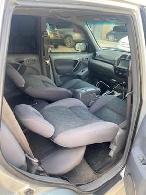 A picture of Rav 4 kilitime ml 15 500 000 ph 0685029444