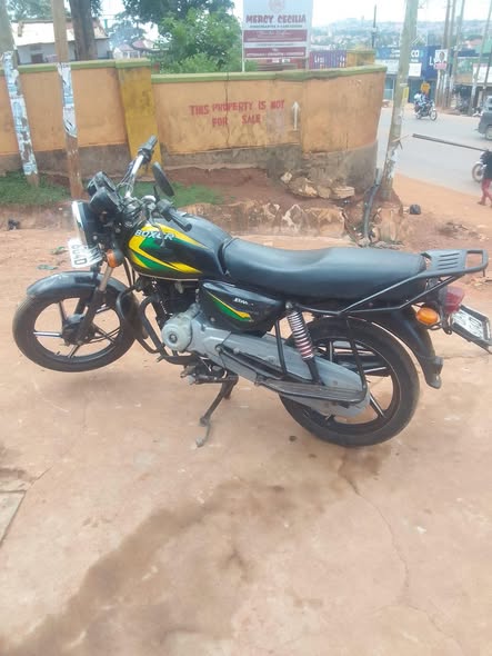 A picture of A bajaj 150