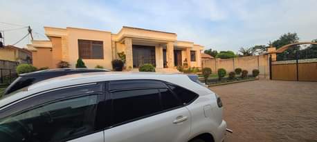 A picture of Beautiful Home on Sale 350million in Namugongo Sonde road before