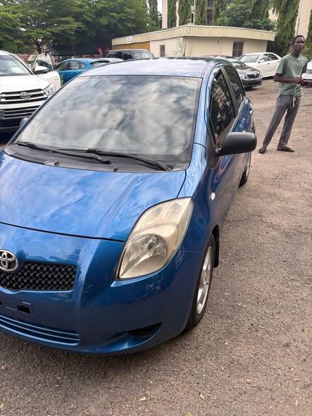 A picture of TOYOTA YARIS Foreign used 2007 Hatchback Original duty 7 5M