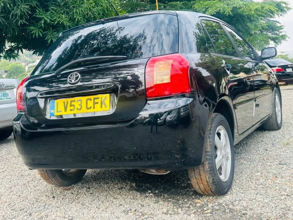 A picture of Distress foreign Used Toyota Corolla hatchback Obama at 6 8m