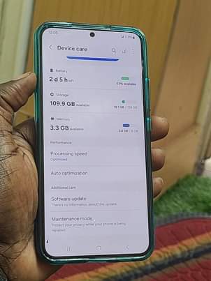 A picture of GALAXY S22 FRONT CAMERA ISSUE