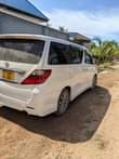 A picture of Toyota Alphard new