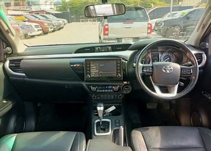 A picture of 2020 TOYOTA DOUBLE CAB 2.8 4WD AT Silver Mileage Year