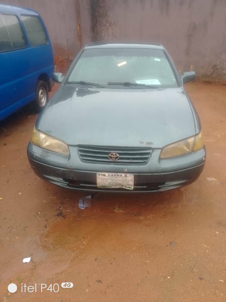 A picture of Toyota Camry envelope