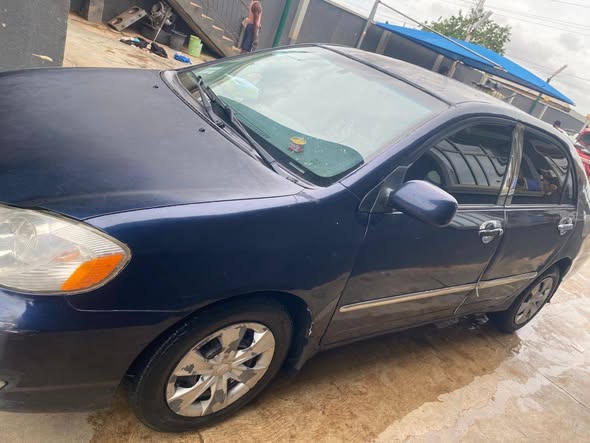A picture of Toyota Corolla 2004
