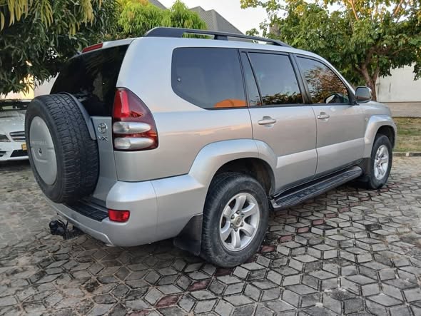 A picture of Prado 120
