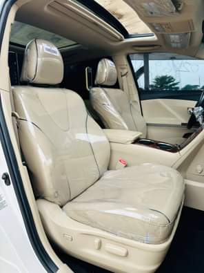 A picture of FOREIGN USED 2010 TOYOTA VENZA XLE DIRECT BELGIUM Super Clean