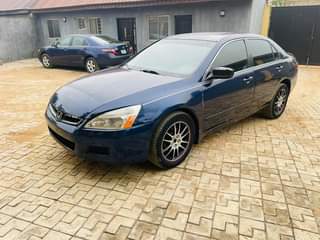 A picture of Honda Accord 2004