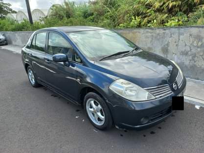 used nissan tiida
