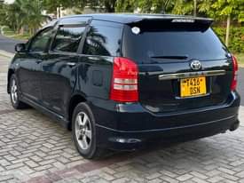 A picture of TOYOTA WISH BEI 11.9M CALL 0656989031