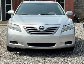 A picture of TOYOTA CAMRY HYBRID Keyless FullOption Model 2008 Price 7M Location