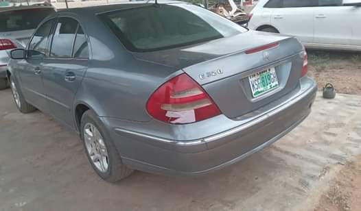 A picture of Benz E320 Used Good with no issues just buy and