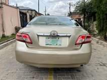 A picture of Camry LE