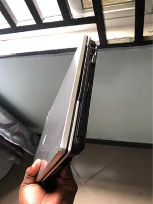 A picture of Hp Elitebook exchange na samsung pixel