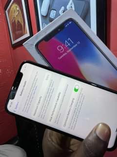 A picture of Iphone X
