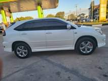 A picture of 2006 toyota harrier