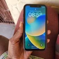 A picture of iPhone X 64gb bei 360 000 0655695769 Face ID NO