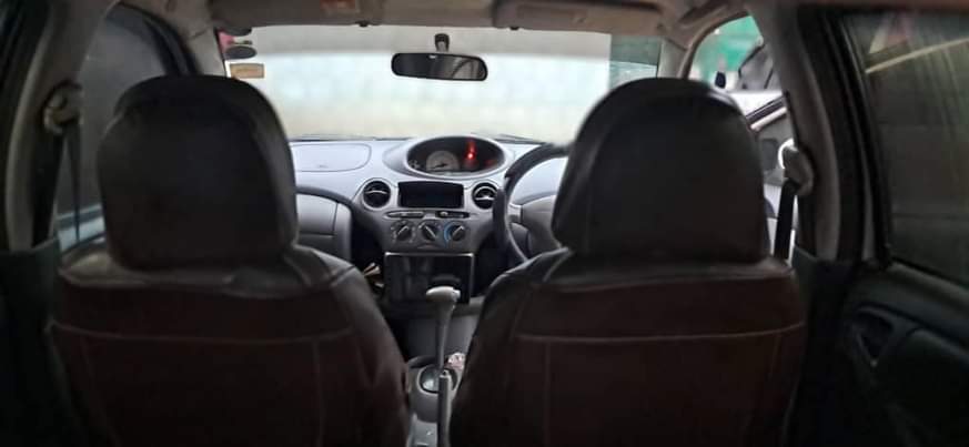 A picture of TOYOTA VITZ