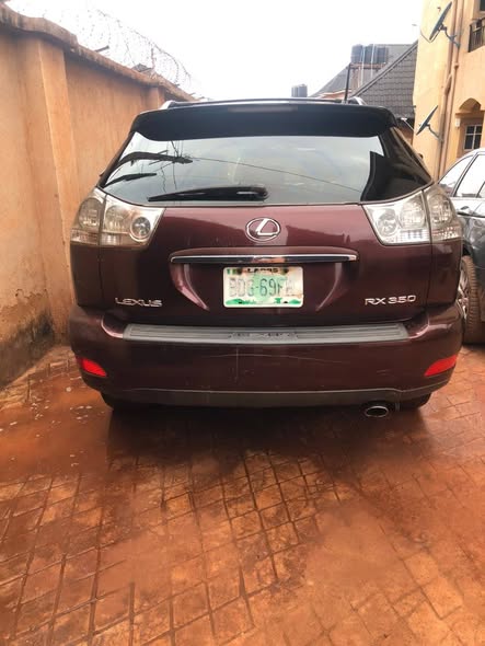 A picture of Lexus Rx350 in 330 body 2009