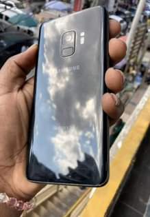 A picture of Samsung s9