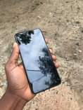 A picture of Samsung Galaxy A70 Ram 6gb storage 128gb 250 000 fingerprint