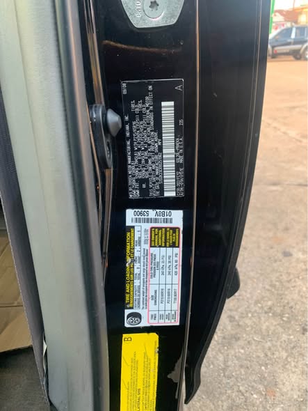 A picture of TOYOTA SIENNA 09 FOR SELL 10 5M TOKUNBO NEW ENTRY