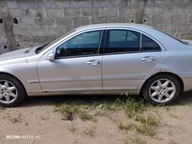 A picture of Mercedes C 200 Silver