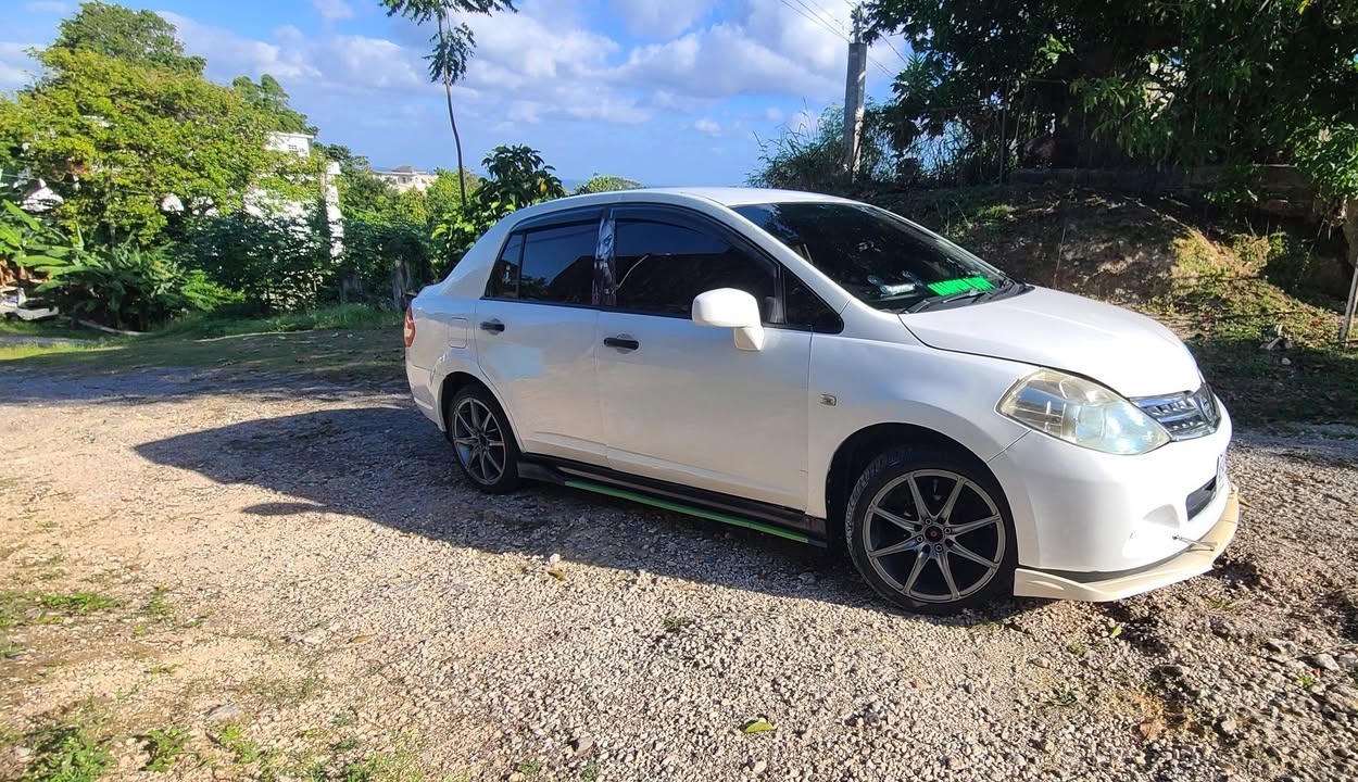 used nissan tiida