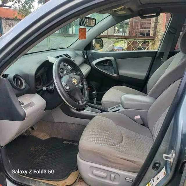 A picture of 2012 Toyota Rav 4 Limited