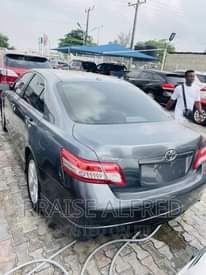 A picture of 2010 Toyota Camry Se