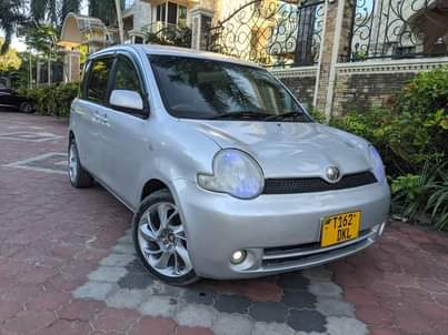A picture of TOYOTA SIENTA BEI MILLION 9