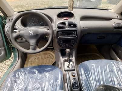 A picture of PEUGEOT 206 AUTOMATIC GEAR